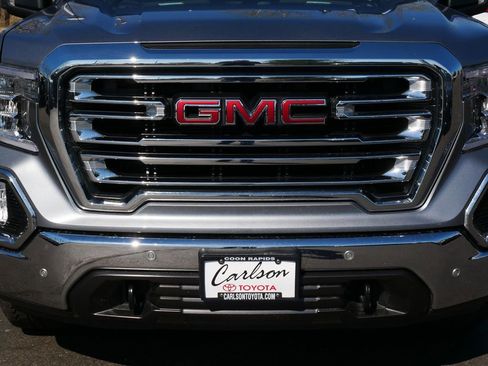 Used 2019 GMC Sierra 1500 SLT w/ SLT Premium Package AWD/4WD image 9