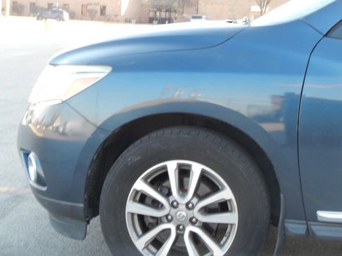 Used 2014 Nissan Pathfinder SL w/ SL Tech Package FWD image 14