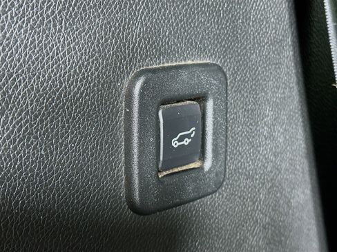 Used 2017 Lincoln Navigator Select image 32