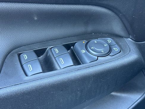 Used 2023 Chevrolet Equinox LT image 14