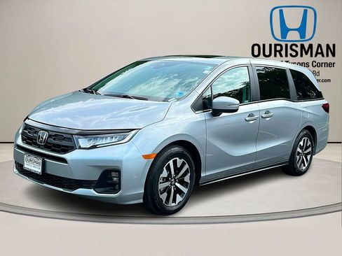 Certified 2026 Honda Odyssey EX-L image 2