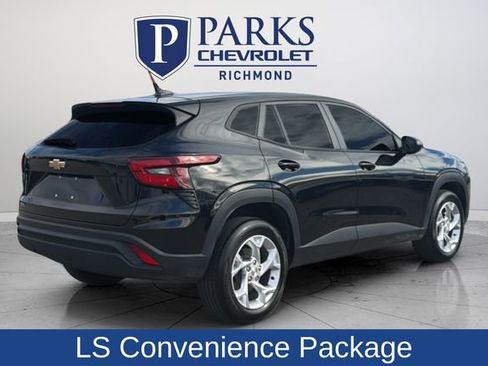 Certified 2024 Chevrolet Trax LS w/ LS Convenience Package image 8