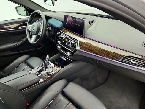 Used 2022 BMW 530i w/ M Sport Package RWD image 26