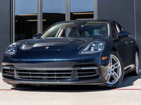 Certified 2018 Porsche Panamera image 1