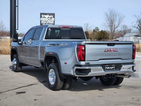 New 2026 GMC Sierra 3500 SLT w/ SLT Convenience Package image 4