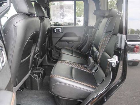 Used 2023 Jeep Gladiator Overland image 17