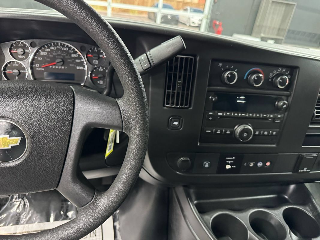 Used 2017 Chevrolet Express 3500 LT w/ LT Preferred Equipment Group RWD image 20