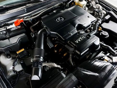 Used 2002 Lexus IS 300 image 90