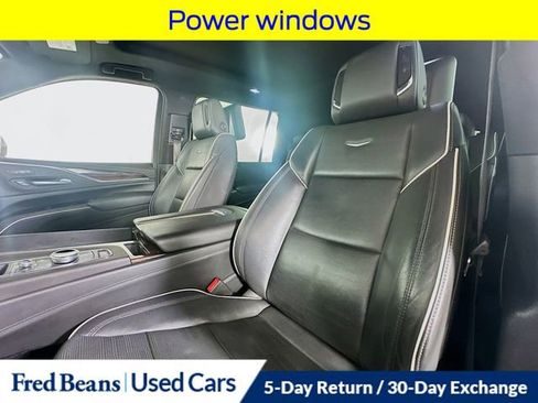Used 2023 Cadillac Escalade ESV Premium Luxury AWD/4WD image 27