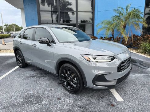 Certified 2025 Honda HR-V Sport image 2