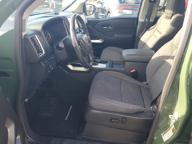 Used 2022 Nissan Frontier SV w/ Technology Package RWD image 18