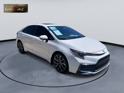 Used 2020 Toyota Corolla SE w/ SE Premium Package FWD image 2