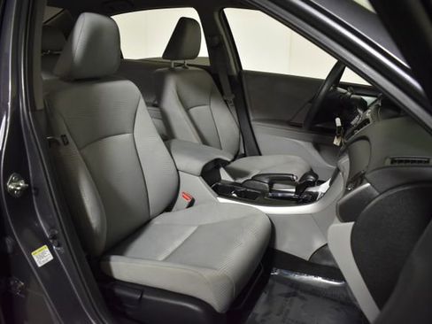 Used 2014 Honda Accord LX image 30