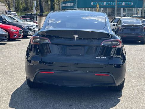Used 2022 Tesla Model Y Long Range AWD/4WD image 6