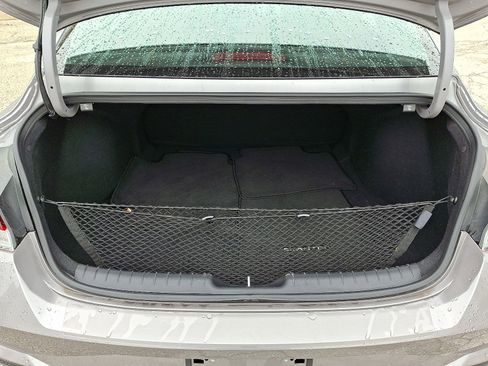 Used 2023 Hyundai Elantra SEL image 29