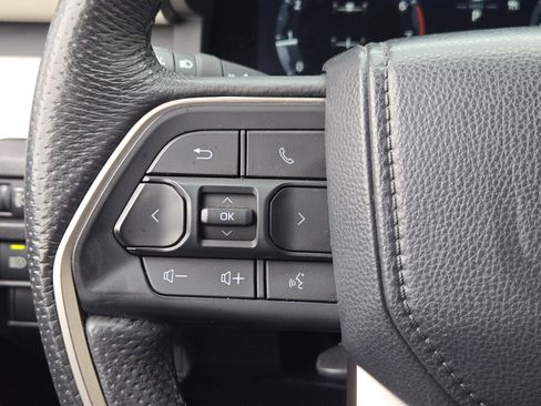 Used 2024 Toyota Tacoma TRD Off-Road image 30