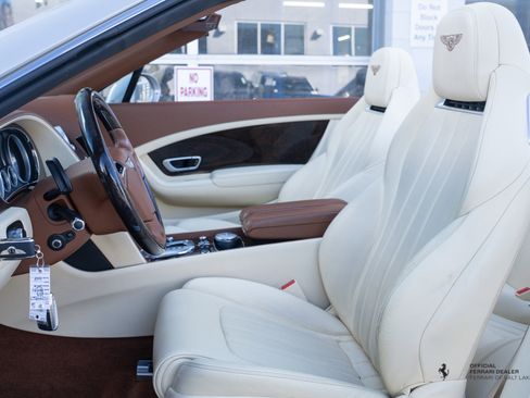 Used 2015 Bentley Continental GT image 18