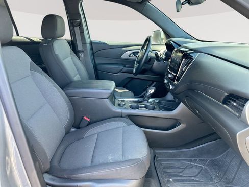 Used 2023 Chevrolet Traverse LT FWD image 29