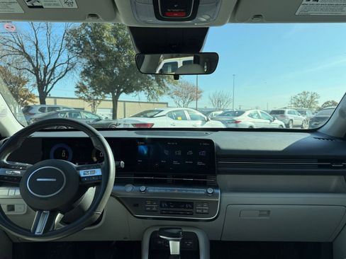 Used 2025 Hyundai Kona SEL image 33