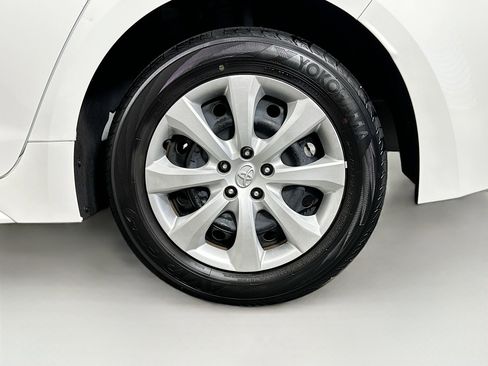 Used 2023 Toyota Corolla LE w/ Carpet Mat Package (TMS) image 11