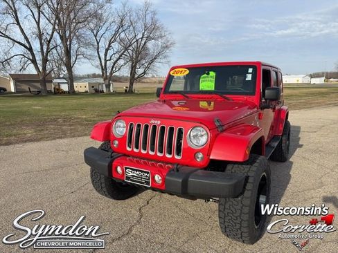 Used 2017 Jeep Wrangler Unlimited Sahara w/ Dual Top Group AWD/4WD image 9