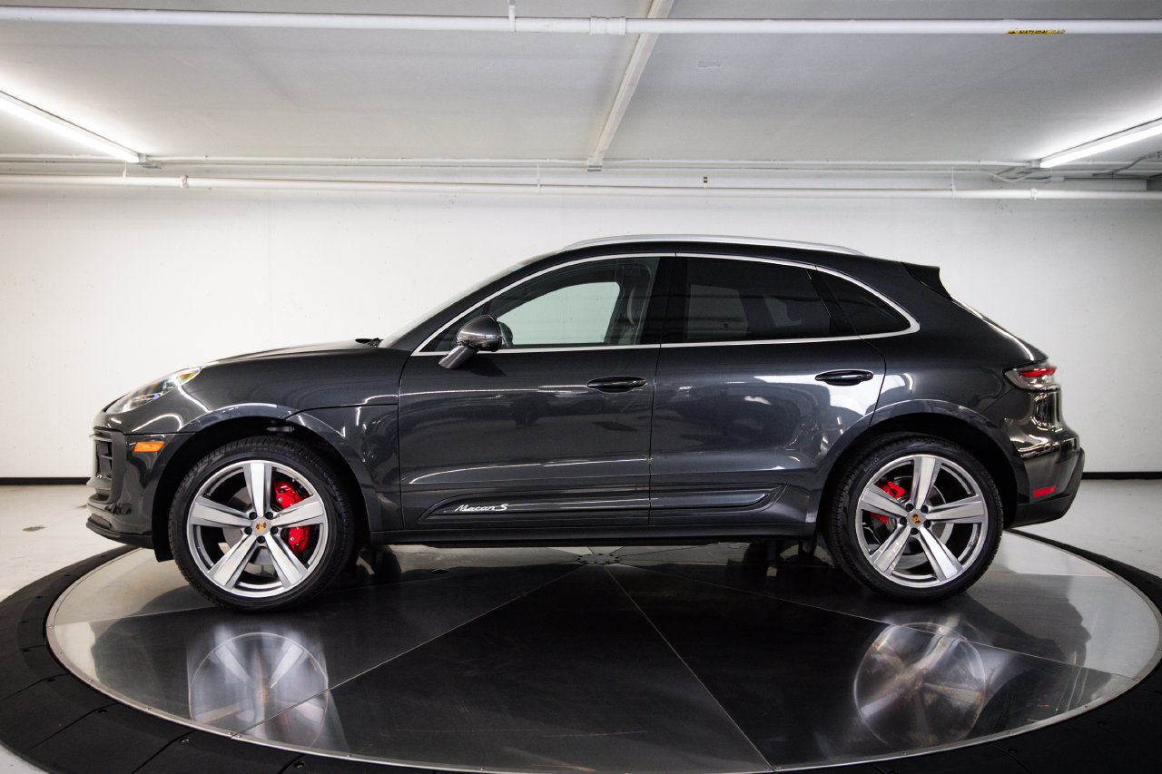 Certified 2026 Porsche Macan S AWD/4WD image 2