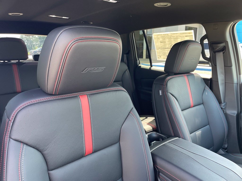 New 2026 Chevrolet Traverse RS w/ LPO, Floor Liner Package FWD image 37