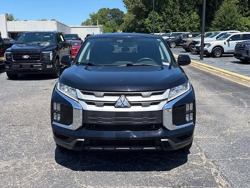 Used 2023 Mitsubishi Outlander Sport ES AWD/4WD image 2