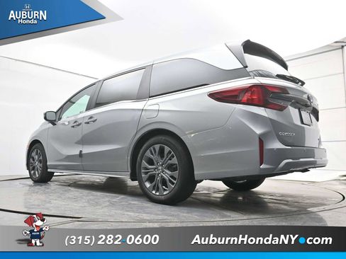 New 2026 Honda Odyssey Touring image 20