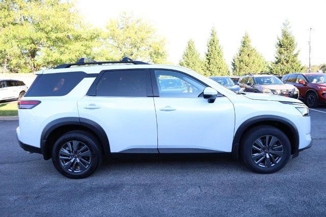 Certified 2025 Nissan Pathfinder SV AWD/4WD image 5