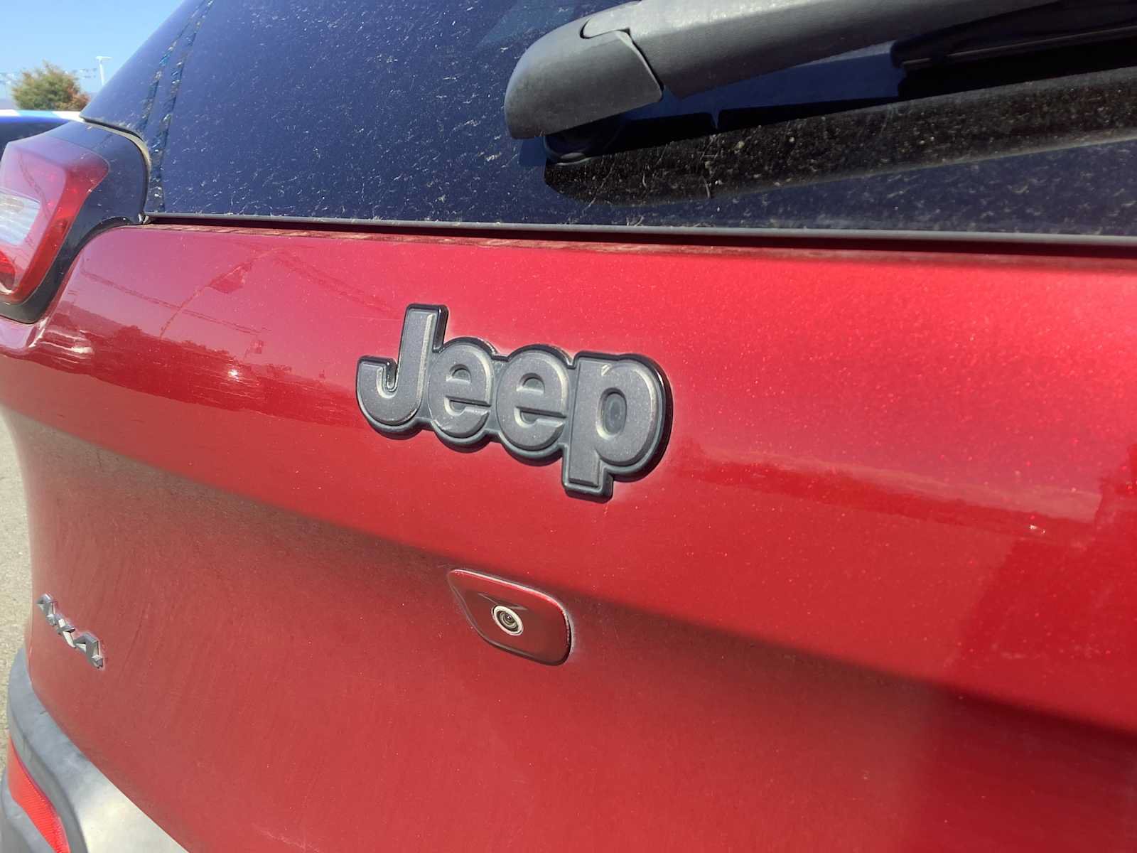 Used 2017 Jeep Cherokee Trailhawk AWD/4WD image 6