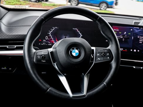 Used 2026 BMW X2 xDrive28i AWD/4WD image 6