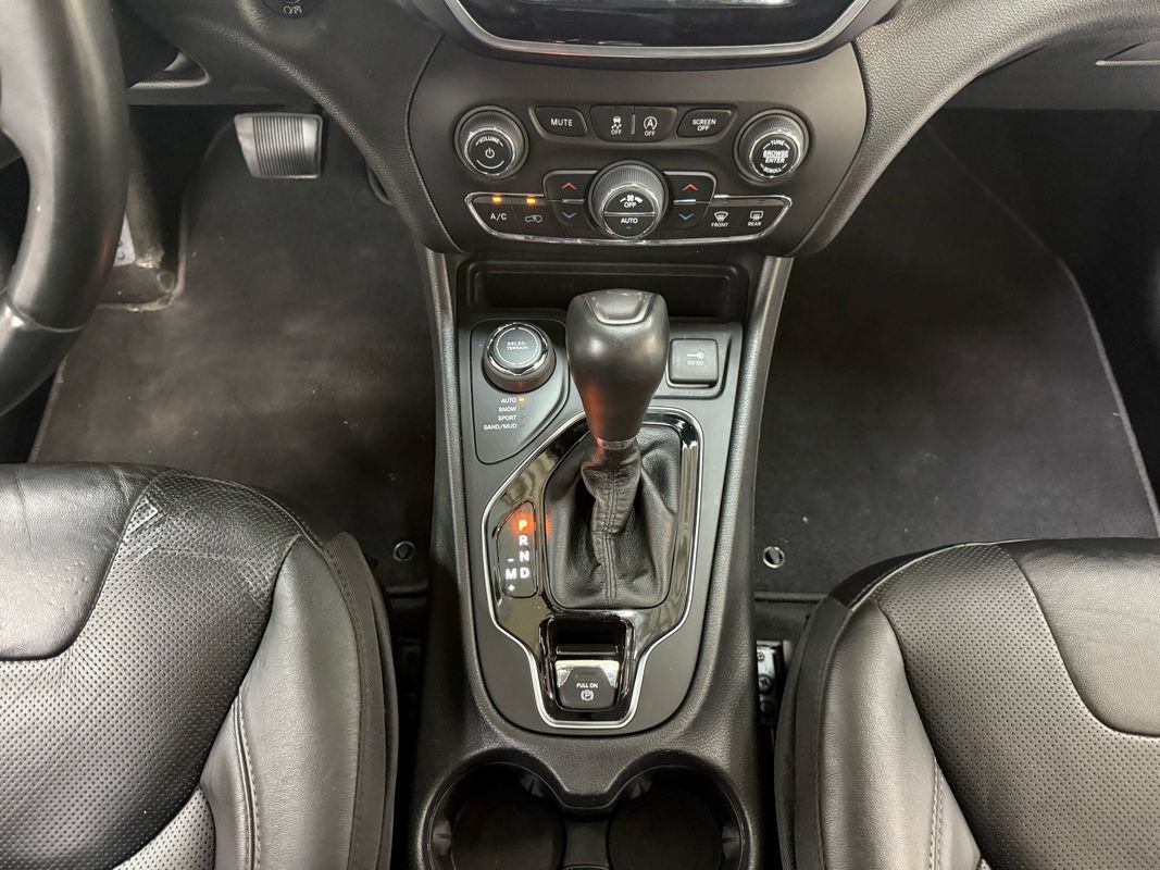 Used 2020 Jeep Cherokee Limited AWD/4WD image 22