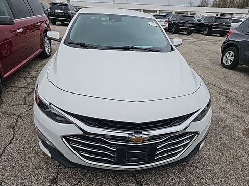 Used 2023 Chevrolet Malibu LT image 2