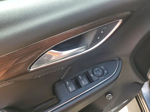 Certified 2022 Buick Envision Avenir w/ Technology Package II image 31