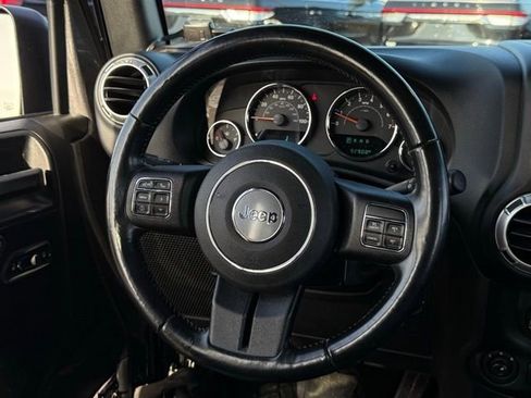 Used 2018 Jeep Wrangler Unlimited Sahara w/ Connectivity Group image 6