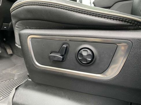 Used 2020 RAM 1500 Limited w/ Black Appearance Package image 19