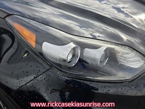 Used 2022 Kia Sportage EX image 10