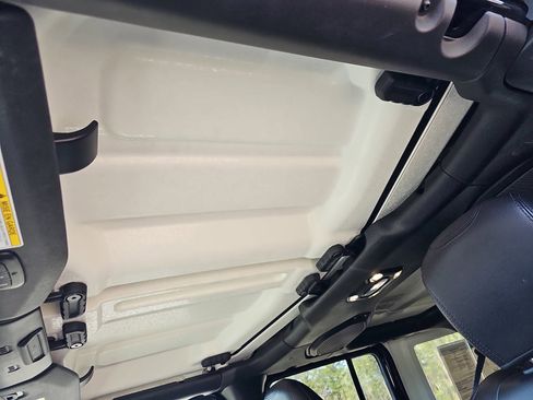 Used 2023 Jeep Wrangler Unlimited Rubicon w/ LED Lighting Group image 30