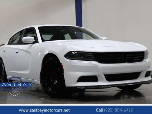 Used 2022 Dodge Charger SXT RWD image 1