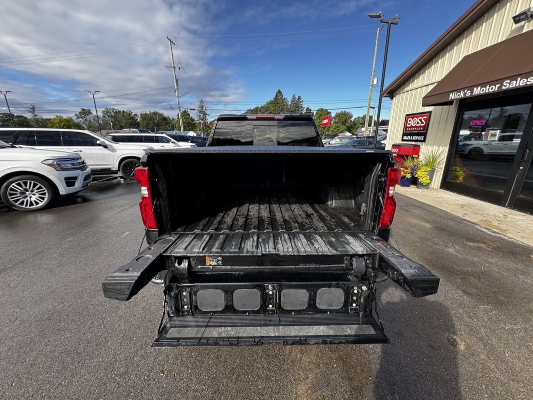 Used 2021 Chevrolet Silverado 1500 LTZ AWD/4WD image 42
