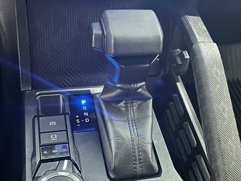 Used 2024 Toyota Tacoma SR5 image 17