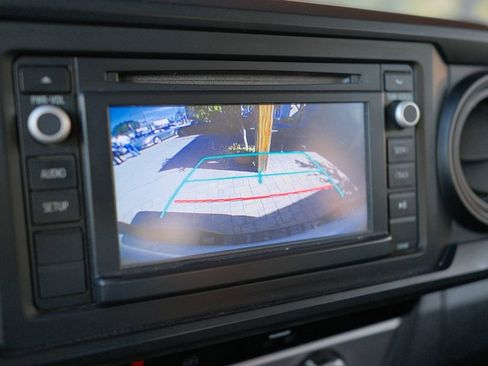 Used 2017 Toyota Tacoma SR RWD image 19