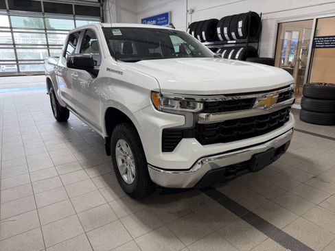 Used 2025 Chevrolet Silverado 1500 LT w/ Work Truck Package AWD/4WD image 1