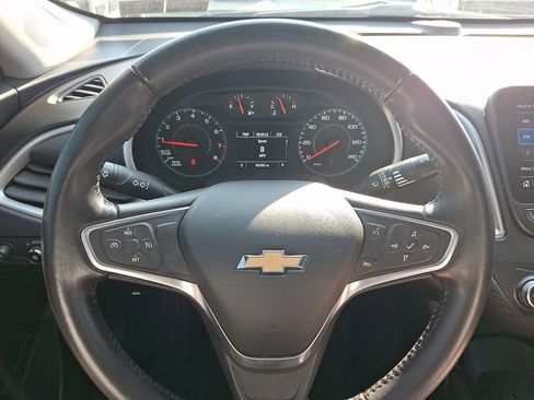 Used 2022 Chevrolet Malibu RS FWD image 21