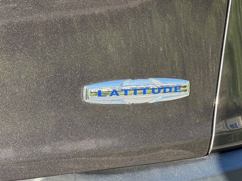Used 2016 Jeep Cherokee Latitude FWD image 26