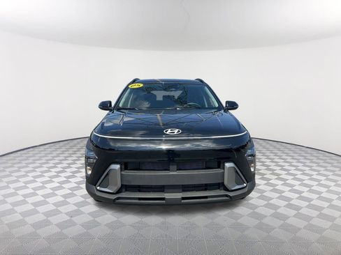 Used 2025 Hyundai Kona SEL image 2