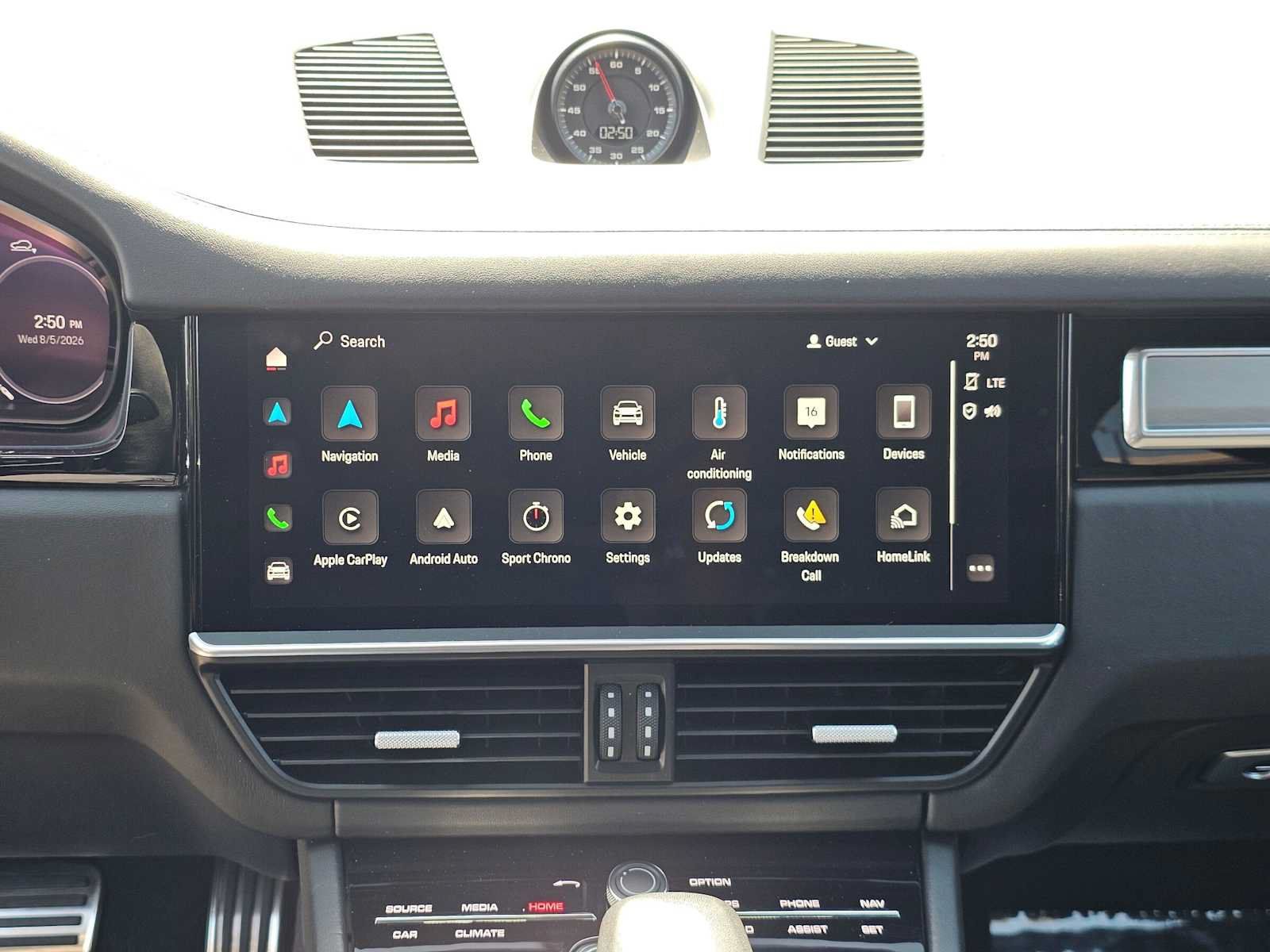 Used 2022 Porsche Cayenne Turbo AWD/4WD image 25