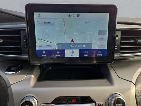 Used 2022 Ford Explorer XLT w/ Equipment Group 202A image 18