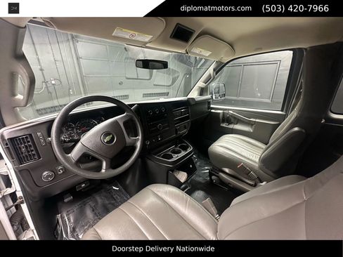 Used 2017 Chevrolet Express 2500 LS image 16